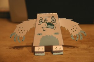 Barry the yeti papertoy